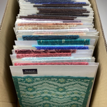 LOT 6 COUPES DE DENTELLES